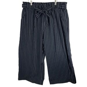 OLRIK  plus size Striped Black and White Women's 3/4 cullots pants sz 4x